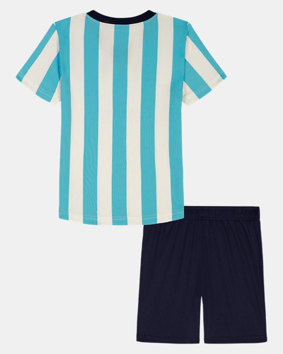 Ensemble Short - Under Armour avec t-shirt rayé bleu et blanc, short bleu marine, 100 % polyester, vue de dos, enfant.