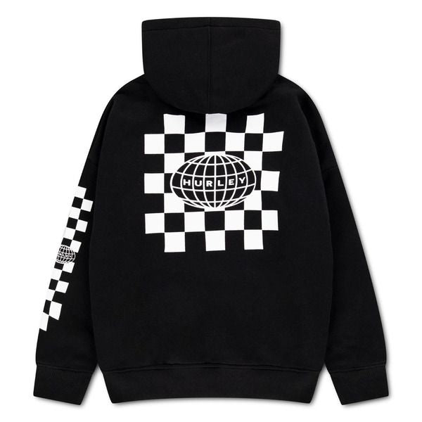 Sweat à capuche noir vu de dos, orné d’un motif damier blanc et d’un emblème globe sur le dos et la manche