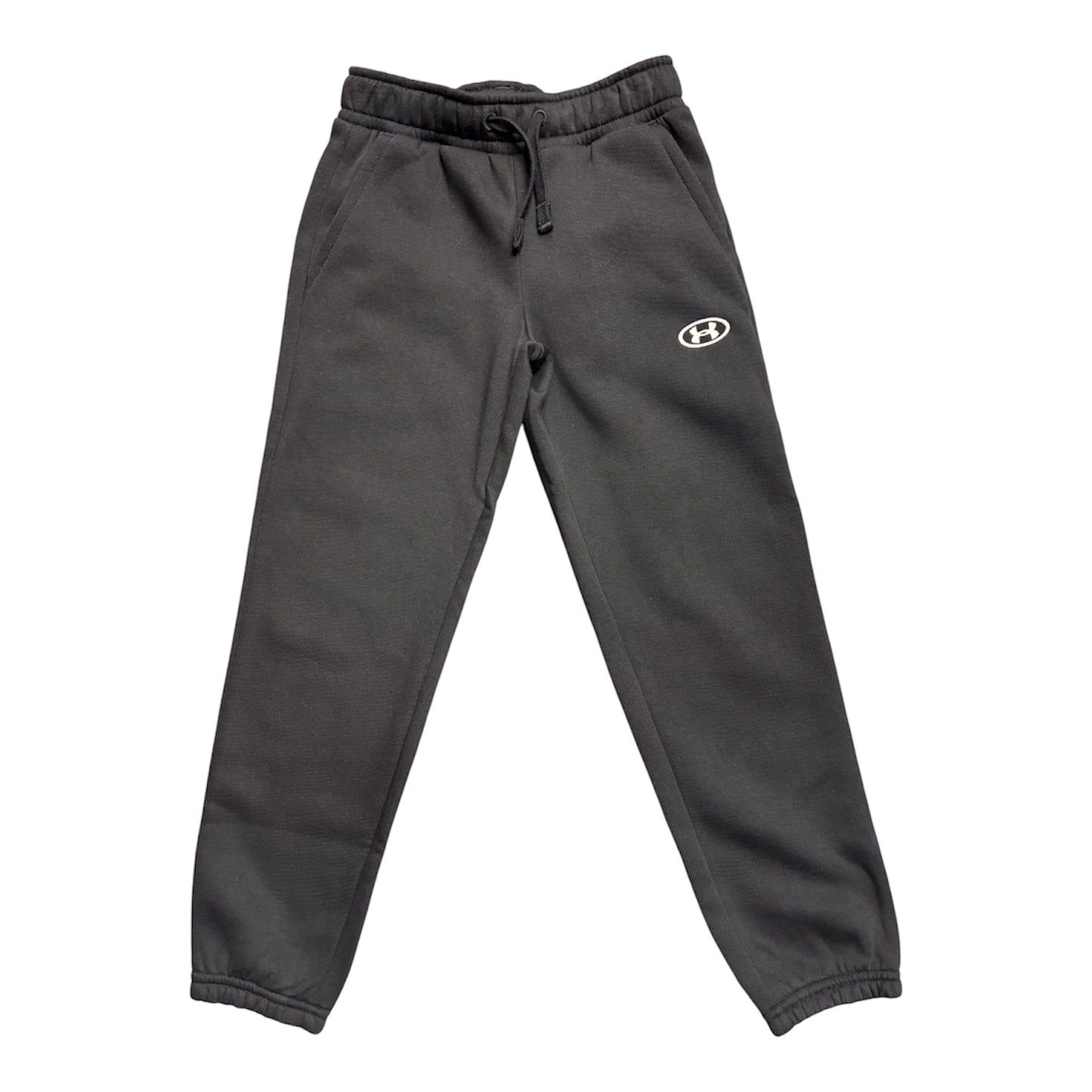 Pantalon UA Rival Fleece - Under Armour gris foncé en molleton doux, style jogging avec taille élastique et cordon, vue de face.