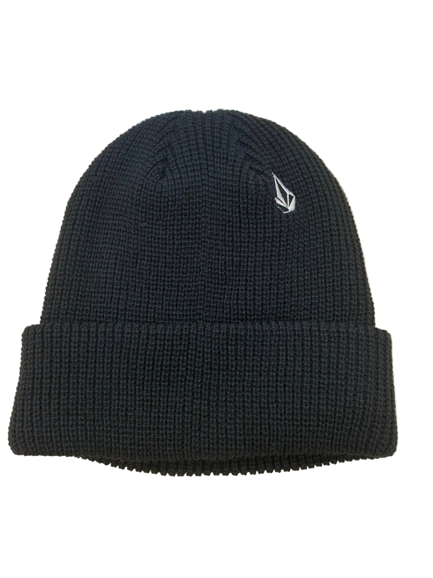 Tuque d'hiver - Volcom en maille noire avec pli replié et petit logo brodé blanc, vue de face, modèle adulte unisexe.