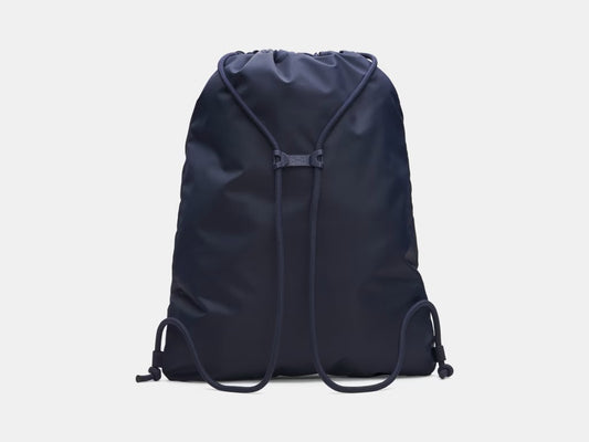 Sac à cordons UA Hustle - Under Armour, sac de sport léger bleu marine en tissu synthétique résistant, vue de dos avec cordons réglables.