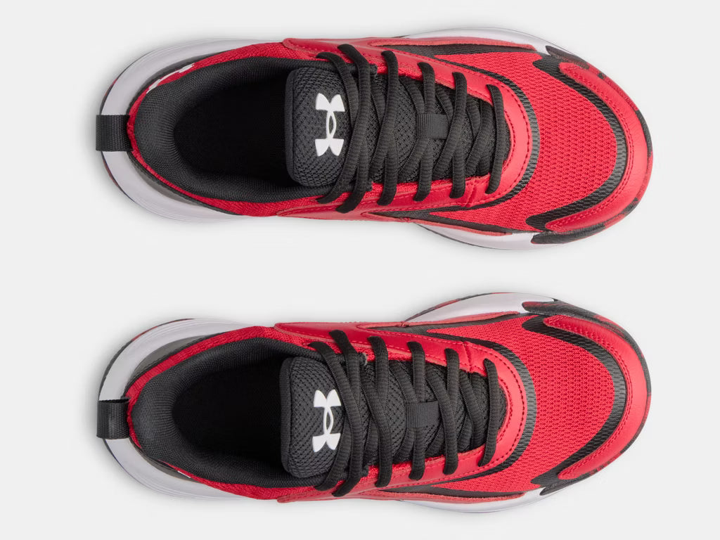 Espadrilles UA Lockdown 8 - Under Armour rouges et noires en mesh respirant avec semelle blanche, vue de dessus.