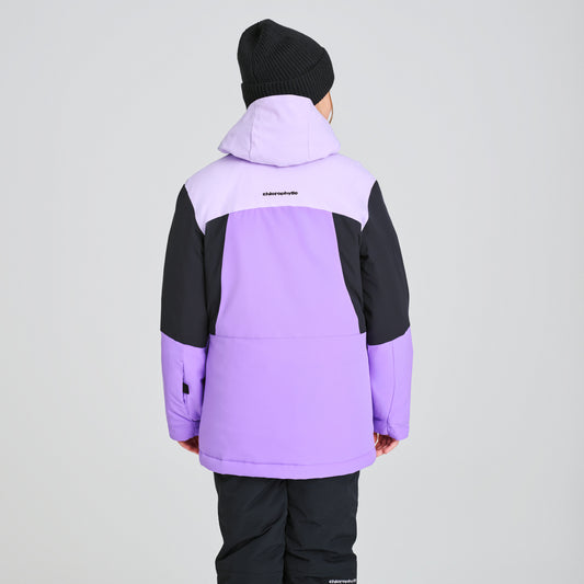 Manteau d'hiver Taïga - Chlorophylle violet clair et noir, style technique avec capuche, pour enfant, vue de dos porté sur mannequin.