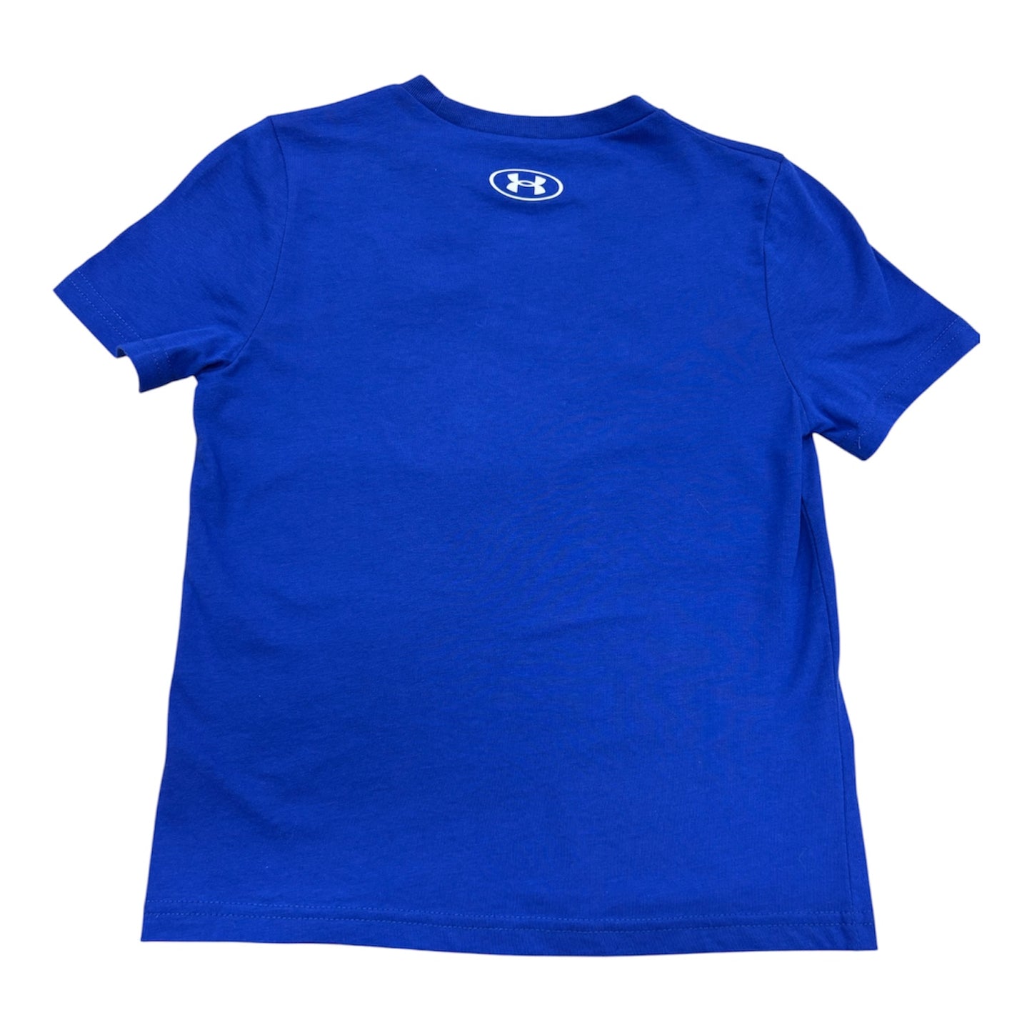 T-Shirt - Under Armour bleu roi en coton, coupe classique, vue de dos avec logo blanc au col, pour enfant.