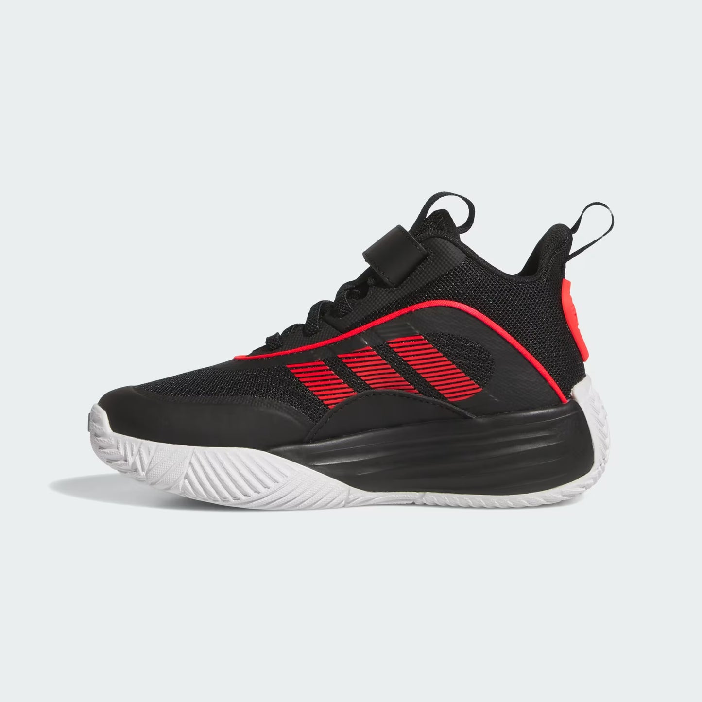 Espadrilles Ownthegame 3.0K - Adidas noires et rouges, style montante, matière textile et synthétique, pour enfant, vue de profil