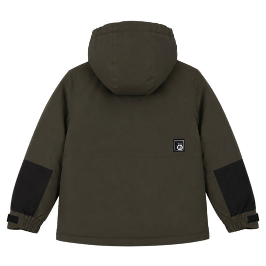 Manteau d'hiver - Snö kaki avec détails noirs sur les manches, isolant, pour enfant, vue de dos avec capuche.