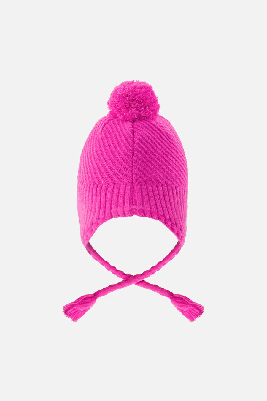 Tuque d'hiver - Deux Par Deux rose vif en tricot avec pompon, oreillettes et liens tressés, pour bébé, vue de face sur fond blanc.