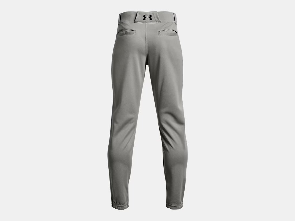 Pantalon de baseball - Under Armour gris clair pour enfant, tissu léger, vue de dos avec logo noir au niveau de la taille
