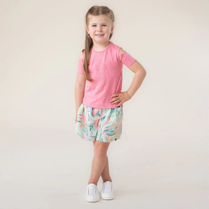 T-Shirt - Nanö rose en jersey doux avec manches épaules dénudées porté par enfant fille, vue de face