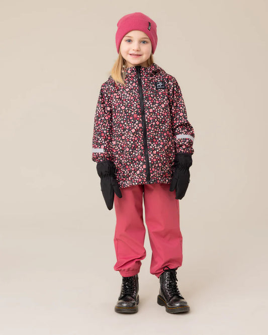 Enfant portant l'Ensemble Mi-Saison - Peluche & Tartine avec capuchon et éléments réfléchissants pour sécurité.