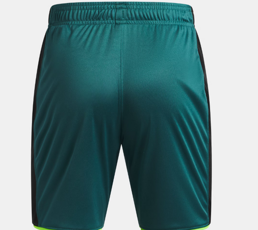 Short UA Challenger Train - Under Armour en polyester vert et noir, vue de dos, short de sport homme.