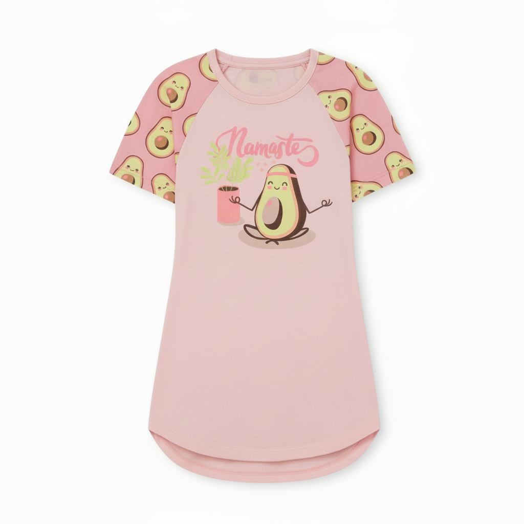 Robe de nuit - M.I.D rose clair à manches courtes avec motifs avocat verts, style décontracté, vue de face, 95% polyester 5% élasthanne.