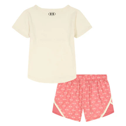 Ensemble - Under Armour avec t-shirt écru et short corail à motifs blancs, pour enfant, vue de face, style sport léger.