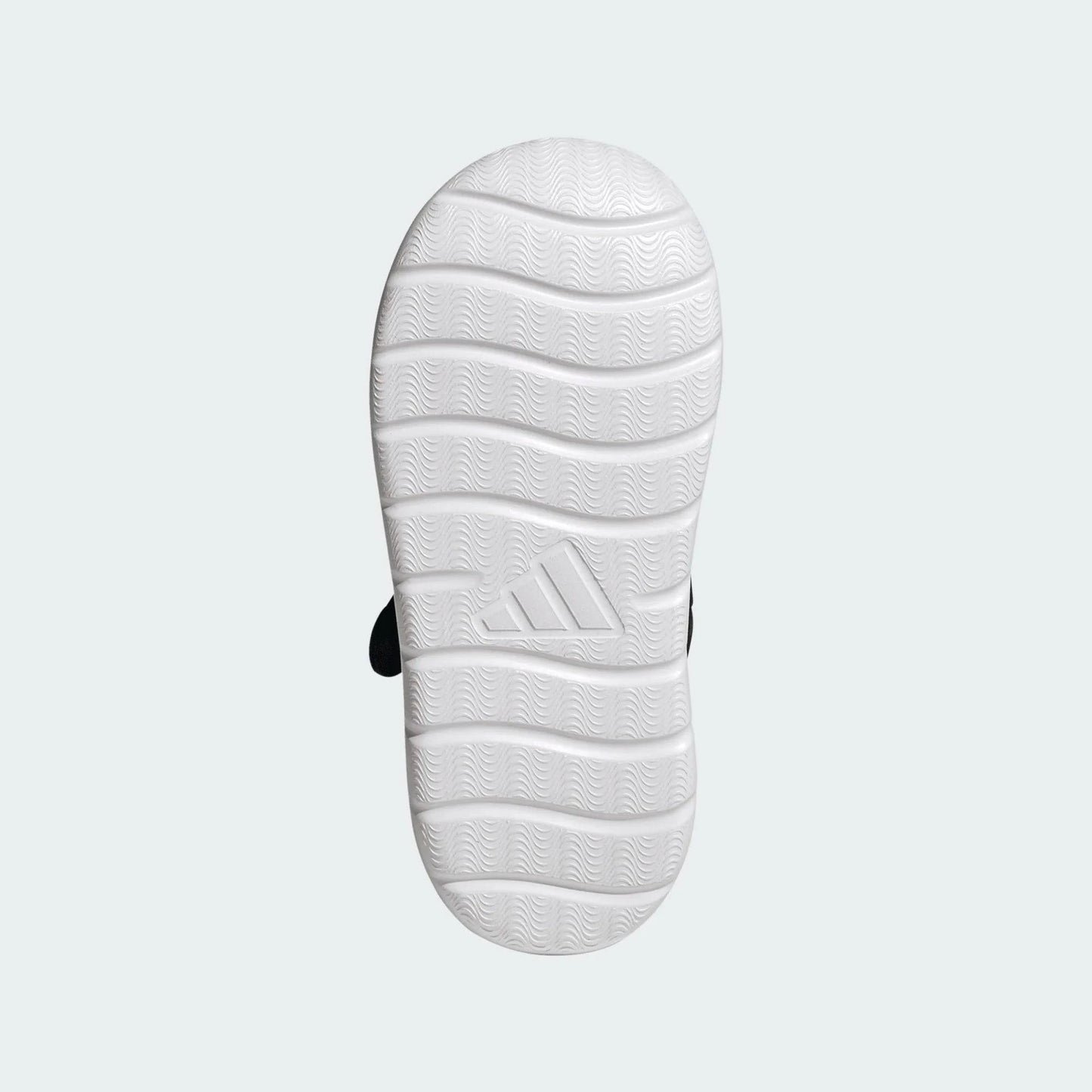 Sandales - Adidas noires et blanches avec semelle blanche antidérapante, style gougounnes, vue de dessous.