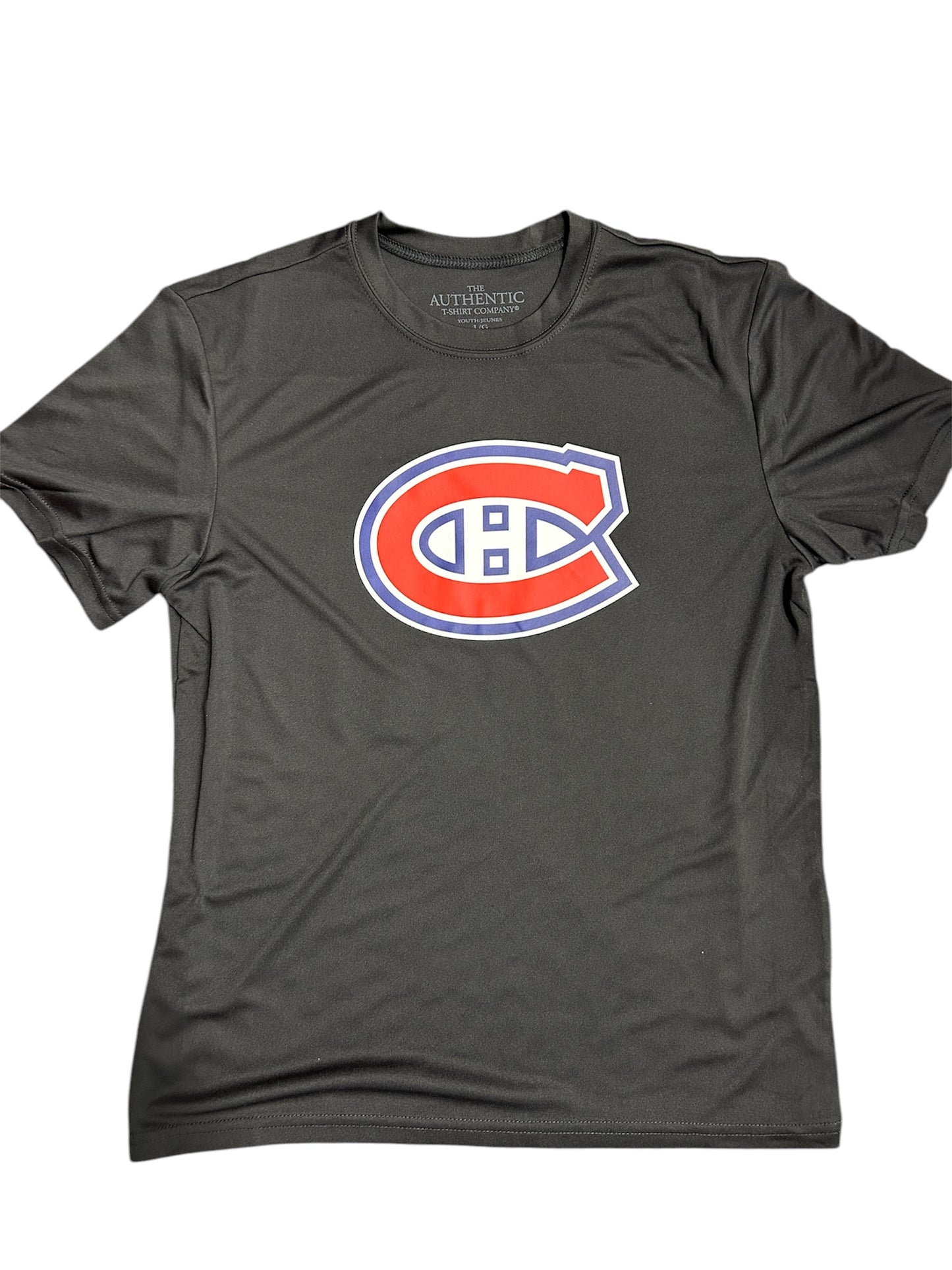 T-Shirt - Demidov noir en polyester avec logo rouge et bleu, style garçon, manches courtes, vue de face.