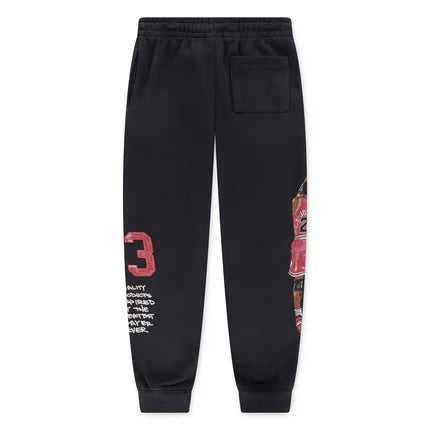 Jordan junior pantalon in black, featuring a comfortable fit and iconic brand logo on the side.