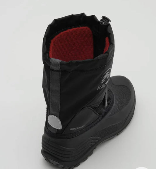 Bottes d'hiver Waterbug 5 - Kamik noir et rouge, en nylon imperméable, intérieur chaud, pour garçon, vue arrière détaillée.