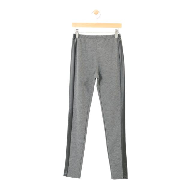 Pantalon - M.i.D. gris clair avec bandes latérales foncées, coupe ajustée, tissu jersey, pour fille, vue de face suspendu