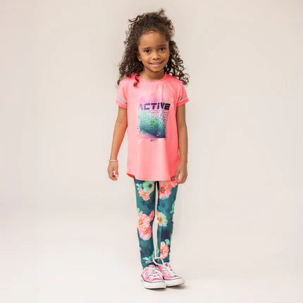 T-Shirt Amuse-toi - Nanö rose en jersey avec imprimé devant, manches courtes, pour fille, porté sur mannequin vue de face