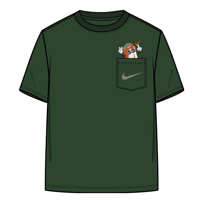 T-Shirt - Nike vert foncé en coton polyester avec poche imprimée personnage, pour garçon, vue de face.
