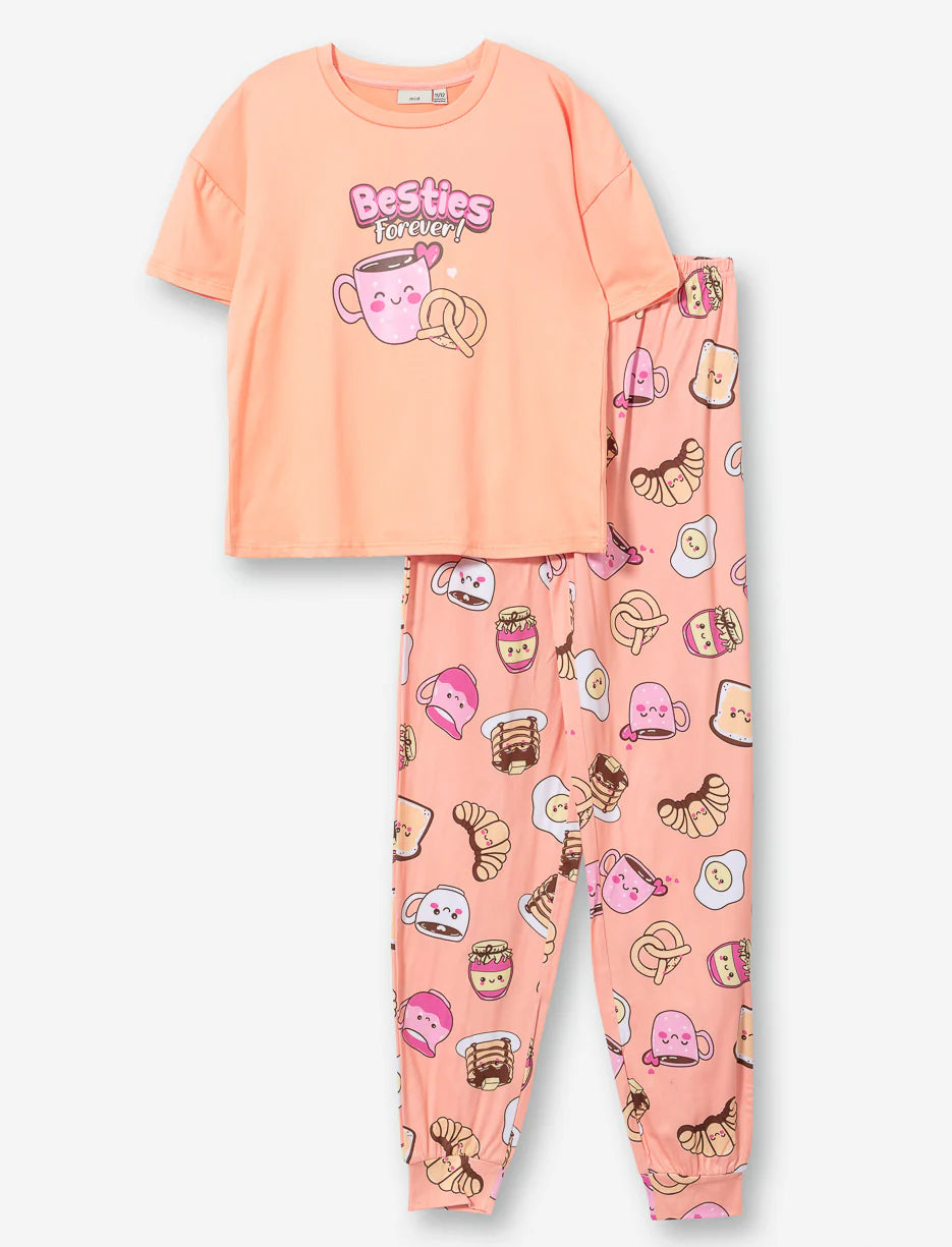 Pyjama - M.I.D corail à manches courtes avec motifs petit-déjeuner, en polyester et élasthanne, vue de face porté sur mannequin enfant