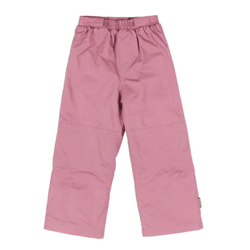 Pantalon rose uni pour enfant de l'Ensemble Mi-Saison Amélia - Nanö, vue de face, tissu technique imperméable.