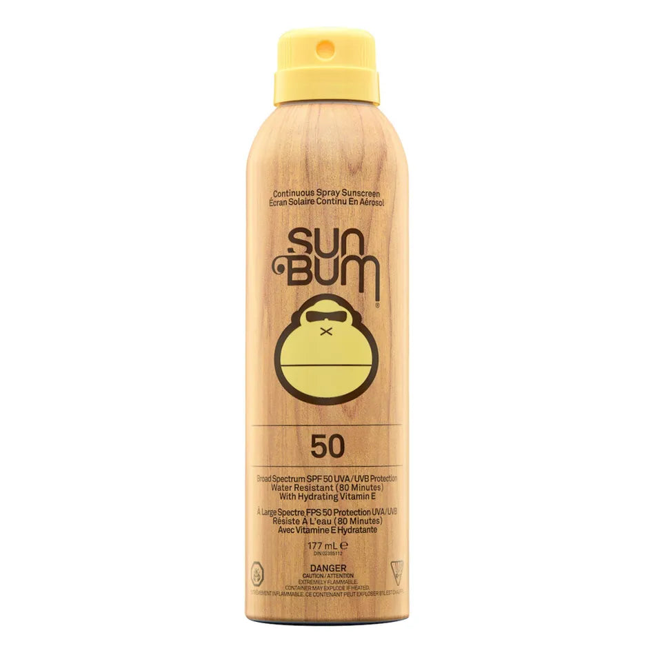 Vaporisateur d’écran solaire hydratant avec FPS 50 - Sun Bum bouteille bois clair et jaune, vue de face.