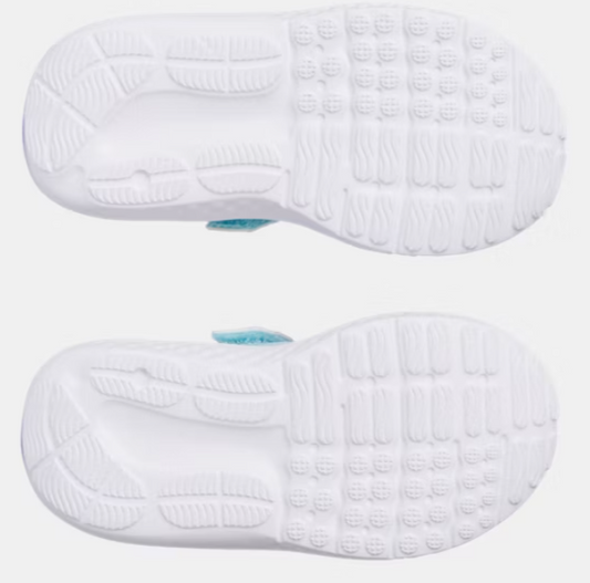 Espadrilles UA Surge 4 AC - Under Armour vue des semelles blanches pour enfant avec détails d'adhérence en caoutchouc
