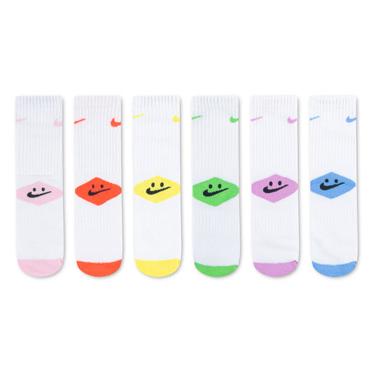 6 Paires de bas - Nike blancs avec motifs sourires colorés et détails rose, orange, jaune, vert, violet, bleu, vue de face.