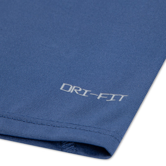 T-Shirt - Nike bleu en polyester avec logo Dri-FIT, coupe fillette, vue sur le détail de la manche