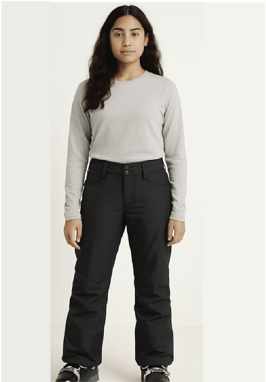 Femme portant un pantalon de neige - Roxy noir en tissu technique impermΓ©able, coupe droite, vue de face, style fonctionnel hiver.