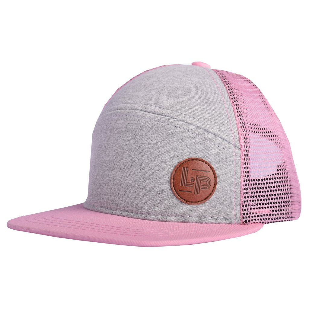 Casquette - L&P rose et grise en tissu et mesh, patch logo marron, pour enfant, vue de côté droit.