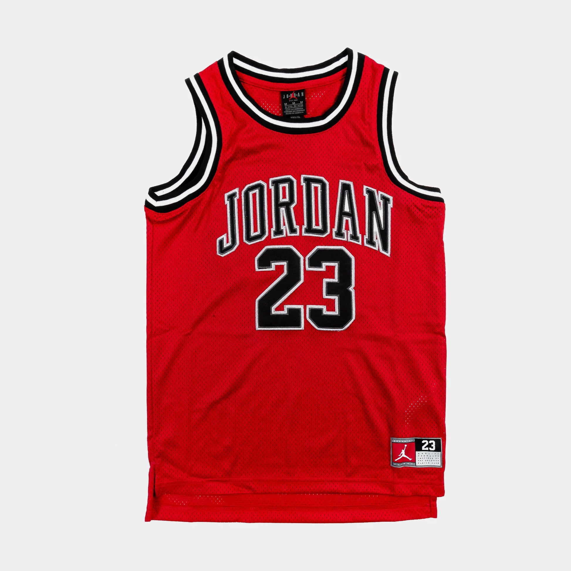 Camisole - Jordan rouge en polyester 100%, style basketball, détails en noir et blanc, vue de face, enfant.