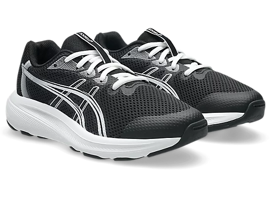 Espadriles Contend 10 GS - Asics, paire de chaussures enfant noires avec détails blancs, mesh respirant, vue de face en angle.
