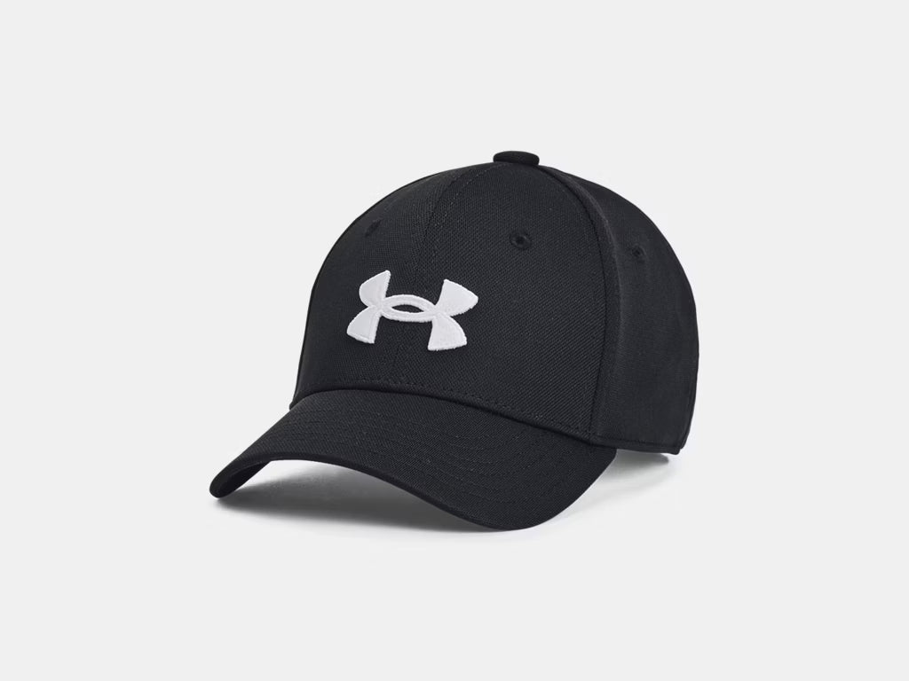 Casquette UA Blitzing - Under Armour noire en tissu mesh respirant, logo blanc, vue de trois quarts face