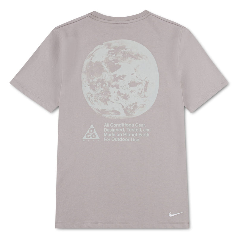 T-Shirt ACG Dri-FIT Planet Earth Tee - Nike rose gris à manches courtes avec motif de planète Terre au dos vue arrière