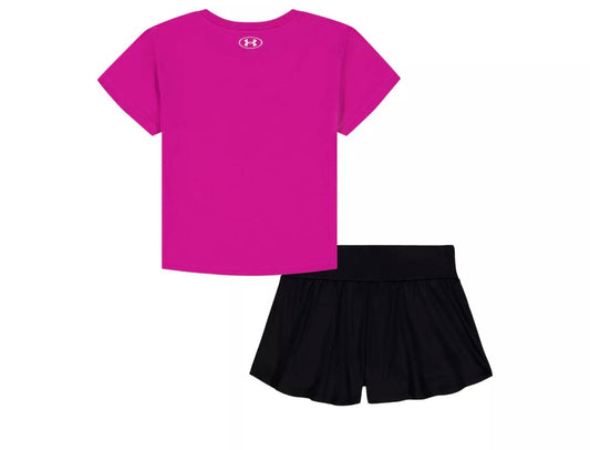 Ensemble Jupe-Short - Under Armour en coton 60% polyester 40%, tee-shirt rose fuchsia dos visible, jupe-short noir vue de dos.