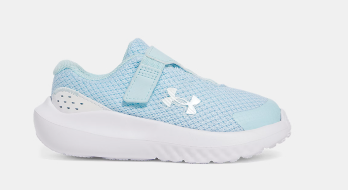 Sneakers - Under Armor Surge 4C