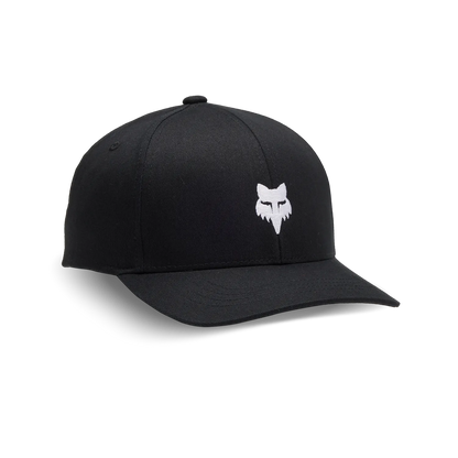 Casquette Legacy - Fox noire en tissu avec logo renard blanc brodé sur le devant, style casquette baseball, vue de trois quarts.