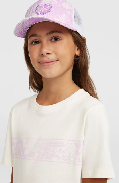 Casquette SUMMER GIRLS CAMP TRUCKER - O'Neill rose clair avec motif blanc, style trucker, portée par enfant fille, vue de face.