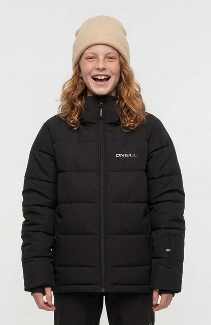 Manteau d'hiver Fwc'cruz Puffer - O'Neill noir matelassé porté de face par une fille avec bonnet beige