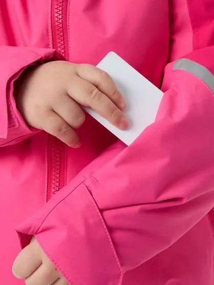 Simulated alt text for Manteau d'hiver Legend - Helly Hansen for entrepot-lenfant-unique.myshopify.com. You are an expert SEO agent. You will generate an ALT text for this image. <Product_Context> Only use the following explicitly enabled Shopify catalog context: ...