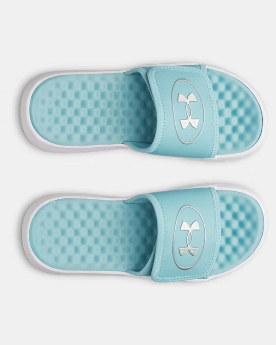 Sandales - UA Ignite Pro 8 Under Armour bleu clair et blanc pour enfant, vue de dessus, semelle à reliefs carrés