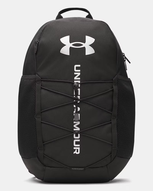 Sac à dos UA Hustle Sport 6.0 - Under Armour noir avec logo blanc, poche filet latérale, cordon élastique frontal, vue de face.