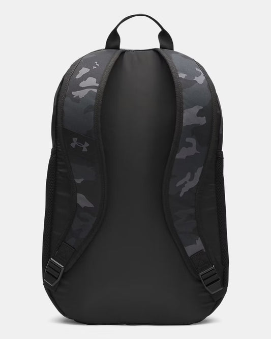 Sac à dos UA Hustle Sport 6.0 - Under Armour noir avec bretelles rembourrées camouflage gris foncé, vue de dos sur fond blanc.