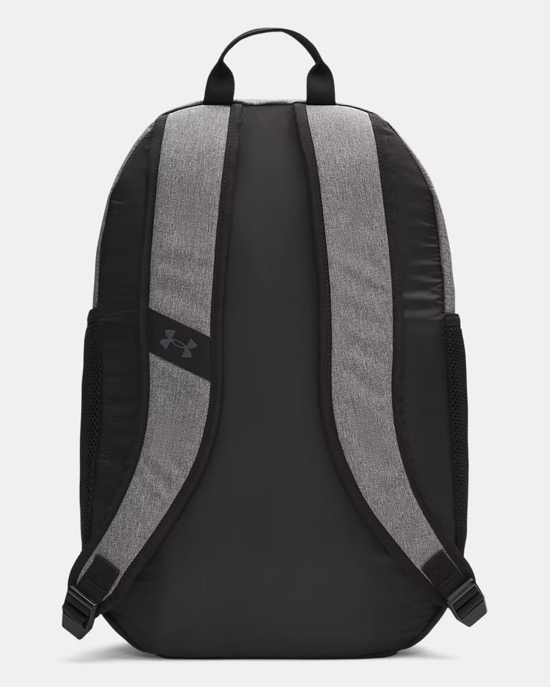 Sac à dos UA Hustle Sport 6.0 - Under Armour (Copie) vue de dos, noir et gris, avec bretelles rembourrées en tissu résistant, style sportif unisexe.