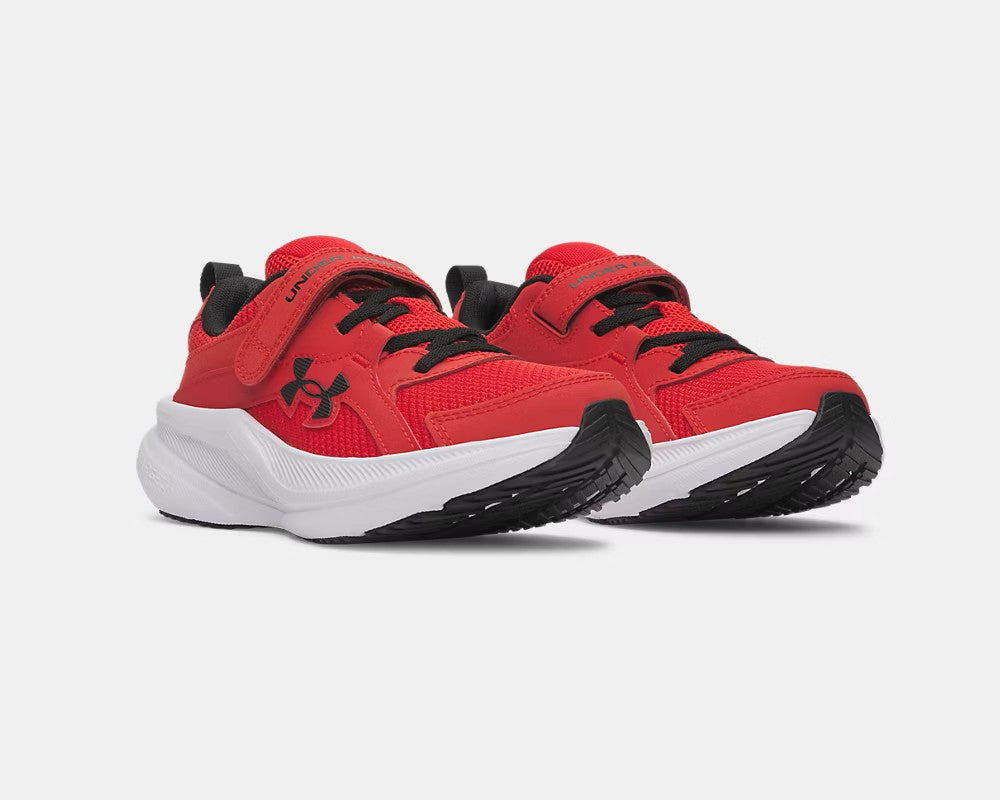 Espadrilles UA BPS Assert 11 Ac - Under Armour rouges et noires avec semelle blanche, style sportif, vue de trois quarts avant.