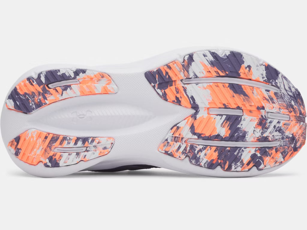 Semelle multicolore orange, violet et blanc des Espadrilles UA Assert 11 AC - Under Armour, vue de dessous.