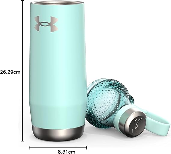 Bouteille UA Infinity 22 oz - Under Armour bleu clair en acier inoxydable, vue de face et détail du bouchon sport.