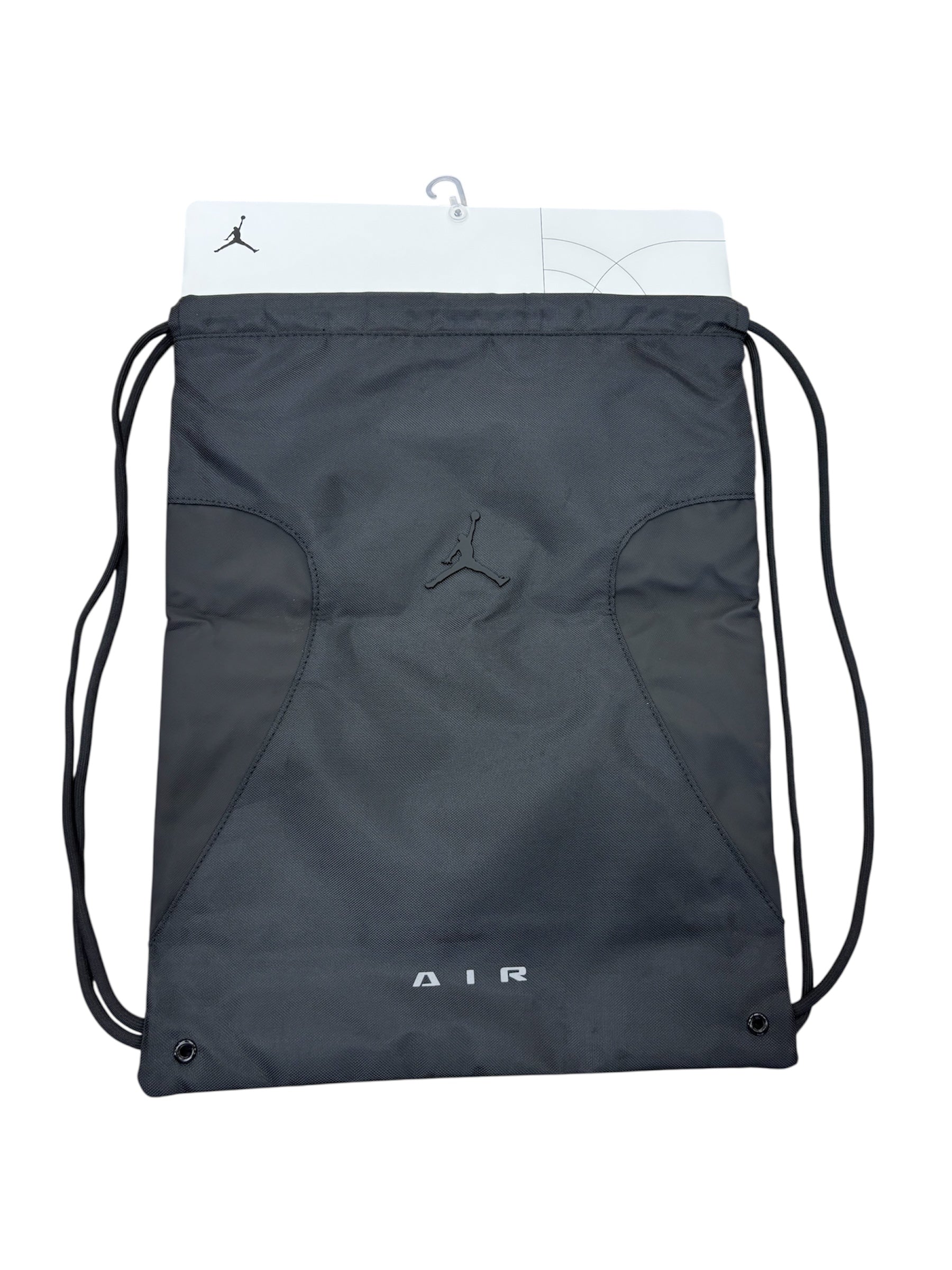 Sac à cordons - Jordan noir avec logo Air et fermeture cordon, sac léger et pratique, vue de face portrait 1800x2400